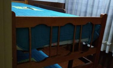 DEPARTAMENTO DE TRES AMBIENTES CON COCHERA FIJA DESCUBIERTA