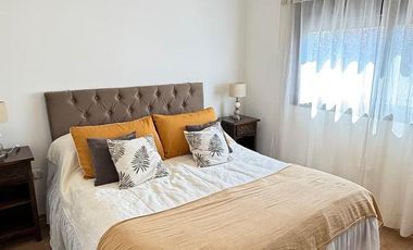 Hermosa casa de 3 dormitorios   dependencia en barrio privado Álamos, Av. Perón al 1000, Yerba Buena