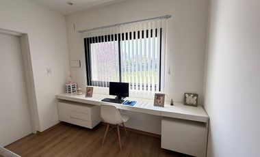 Hermosa casa de 3 dormitorios   dependencia en barrio privado Álamos, Av. Perón al 1000, Yerba Buena