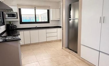 Hermosa casa de 3 dormitorios   dependencia en barrio privado Álamos, Av. Perón al 1000, Yerba Buena