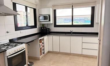 Hermosa casa de 3 dormitorios   dependencia en barrio privado Álamos, Av. Perón al 1000, Yerba Buena