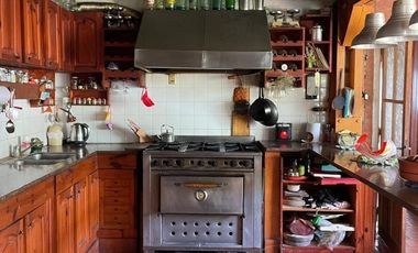 Casa en venta - 4 Dormitorios 2 Baños - Cocheras - 690Mts2 - Longchamps