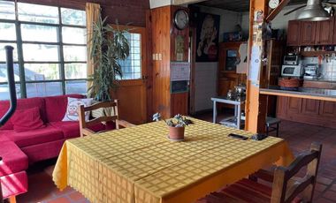 Casa en venta - 4 Dormitorios 2 Baños - Cocheras - 690Mts2 - Longchamps