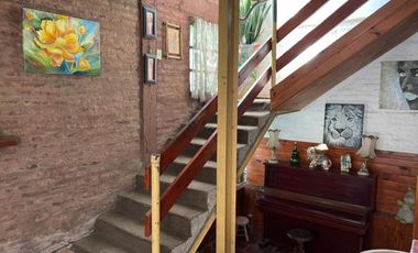 Casa en venta - 4 Dormitorios 2 Baños - Cocheras - 690Mts2 - Longchamps