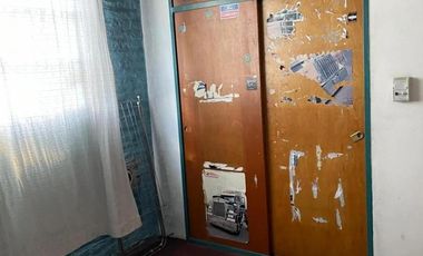 Casa en venta - 4 Dormitorios 2 Baños - Cocheras - 690Mts2 - Longchamps