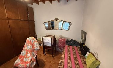 Casa en venta 3 ambientes con 4 dormitorios cochera y patio - Sarandi