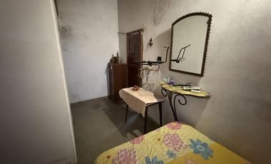 Casa en venta 3 ambientes con 4 dormitorios cochera y patio - Sarandi