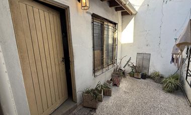 Casa en venta 3 ambientes con 4 dormitorios cochera y patio - Sarandi