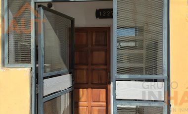 Venta de Galpón 200 M2 + 3 Dptos de 50 M2