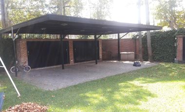 Muy buen chalet en una muy buena ubicación - Categoría - Adrogue