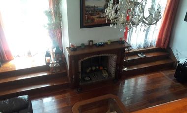 Muy buen chalet en una muy buena ubicación - Categoría - Adrogue