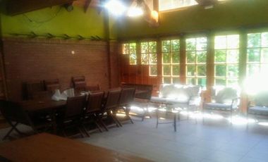 Muy buen chalet en una muy buena ubicación - Categoría - Adrogue