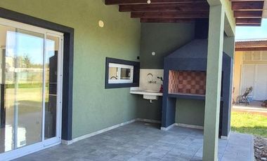 Casa en venta - 2 Dormitorios 2 Baños - Costa del Este