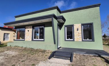 Casa en venta - 2 Dormitorios 2 Baños - Costa del Este