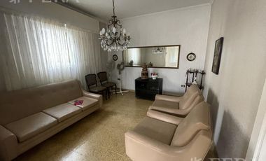 Venta casa 3 ambientes en Avellaneda
