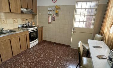 Venta casa 3 ambientes en Avellaneda