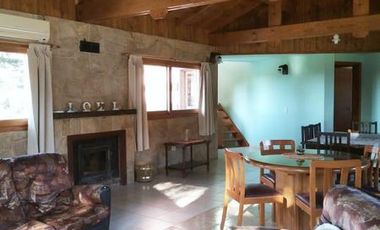 VENTA CASA 4 AMBIENTES EN SIERRA DE LOS PADRES EXCELENTE ZONA SOBRE ASFALTO