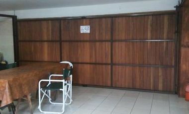 VENTA CASA 4 AMBIENTES EN SIERRA DE LOS PADRES EXCELENTE ZONA SOBRE ASFALTO