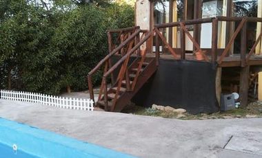 VENTA CASA 4 AMBIENTES EN SIERRA DE LOS PADRES EXCELENTE ZONA SOBRE ASFALTO