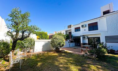 URCA - Casa esquina - 3D mas escritorio - 2B - Excelente ubicación - IDEAL COMERCIAL!