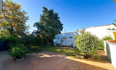 URCA - Casa esquina - 3D mas escritorio - 2B - Excelente ubicación - IDEAL COMERCIAL!