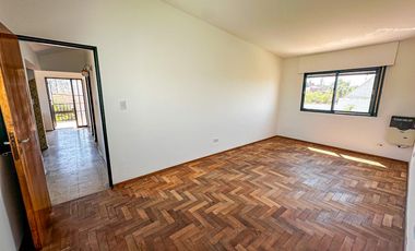 URCA - Casa esquina - 3D mas escritorio - 2B - Excelente ubicación - IDEAL COMERCIAL!