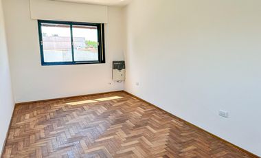 URCA - Casa esquina - 3D mas escritorio - 2B - Excelente ubicación - IDEAL COMERCIAL!