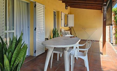 Casa con pileta cerca del centro de Lobos a la VENTA