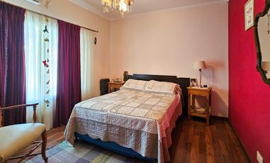 Casa con pileta cerca del centro de Lobos a la VENTA