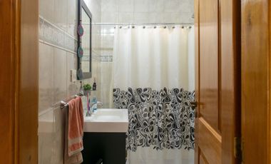 Casa con pileta cerca del centro de Lobos a la VENTA