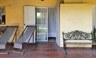 Casa con pileta cerca del centro de Lobos a la VENTA