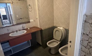 VENTA-CASA- 5 AMB -MACROCENTRO - RUBROS VARIOS-COMERCIAL-VIVIENDA - OPORTUNIDAD