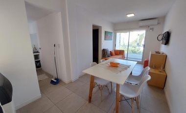 Pichincha - Catamarca y Santiago - Amoblado con cochera