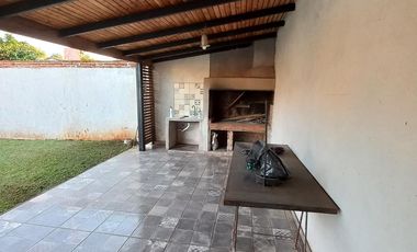 Casa de 3 dormitorios con pileta