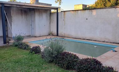 Casa de 3 dormitorios con pileta