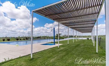 Casa en Venta y Alquiler en Laguna Azul Apto Crédito