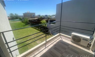 Casa en Venta y Alquiler en Laguna Azul Apto Crédito