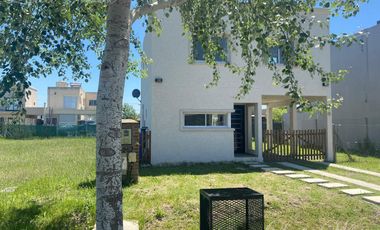 Casa en Venta y Alquiler en Laguna Azul Apto Crédito