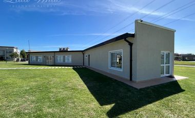 Casa en Venta y Alquiler en Laguna Azul Apto Crédito