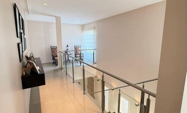 Importante casa de categoría de 4 dormitorios en VENTA en country Las Yungas, Yerba Buena