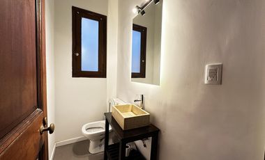 Oficina Uruguay al 700