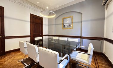 Oficina Uruguay al 700