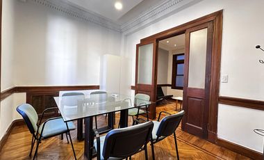 Oficina Uruguay al 700