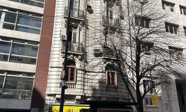 Oficina Uruguay al 700