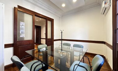 Oficina Uruguay al 700