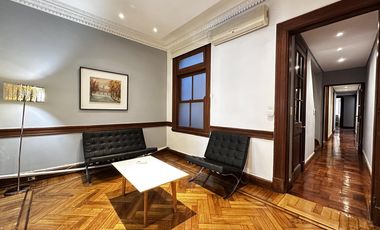 Oficina Uruguay al 700