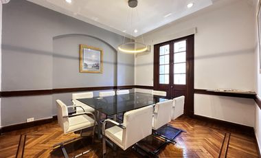 Oficina Uruguay al 700