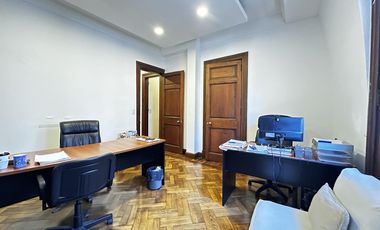 Oficina Uruguay al 700