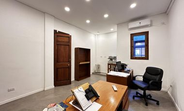 Oficina Uruguay al 700