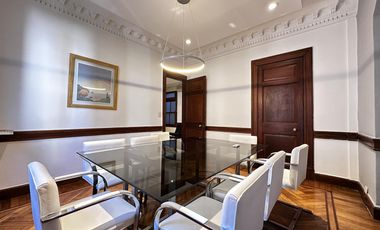 Oficina Uruguay al 700